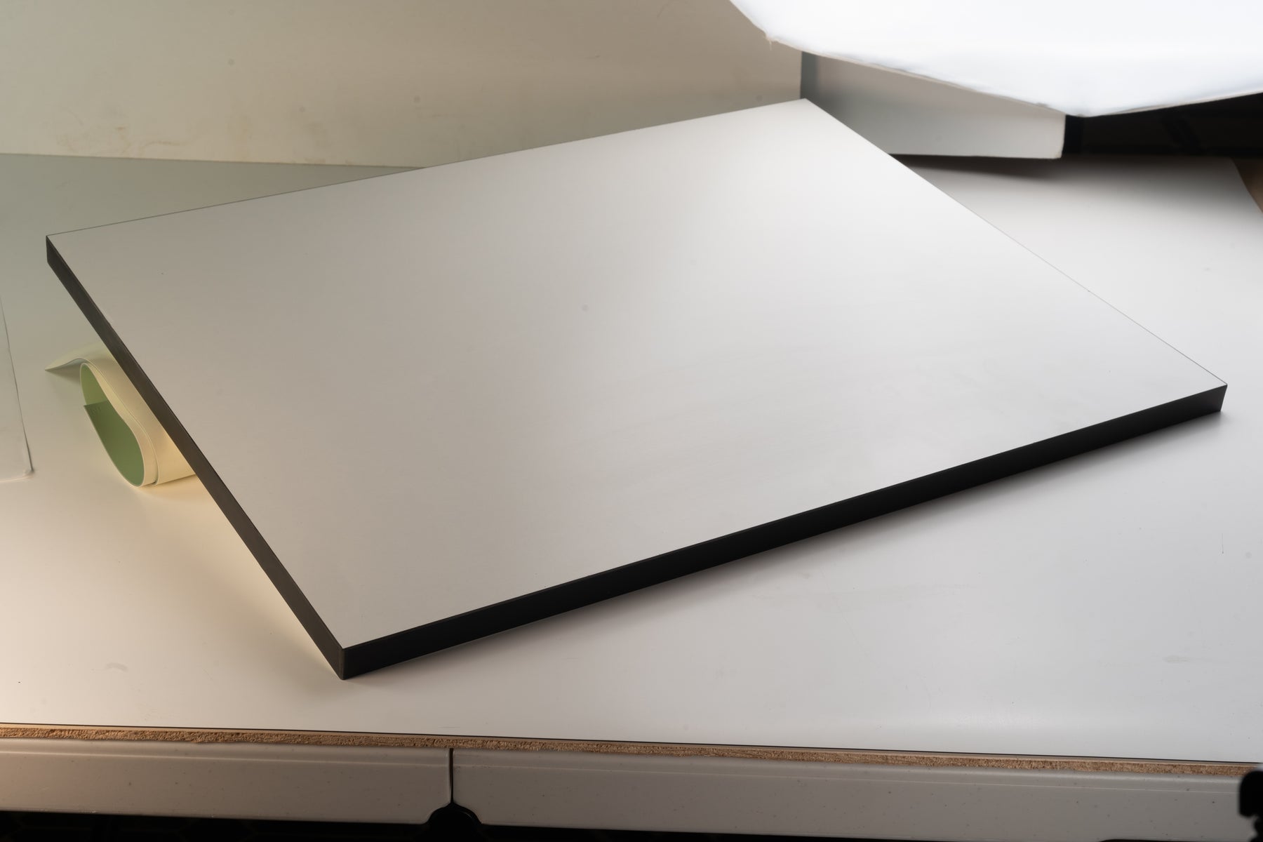 Pacific Arc, Drawing Board: white melamine, black edge