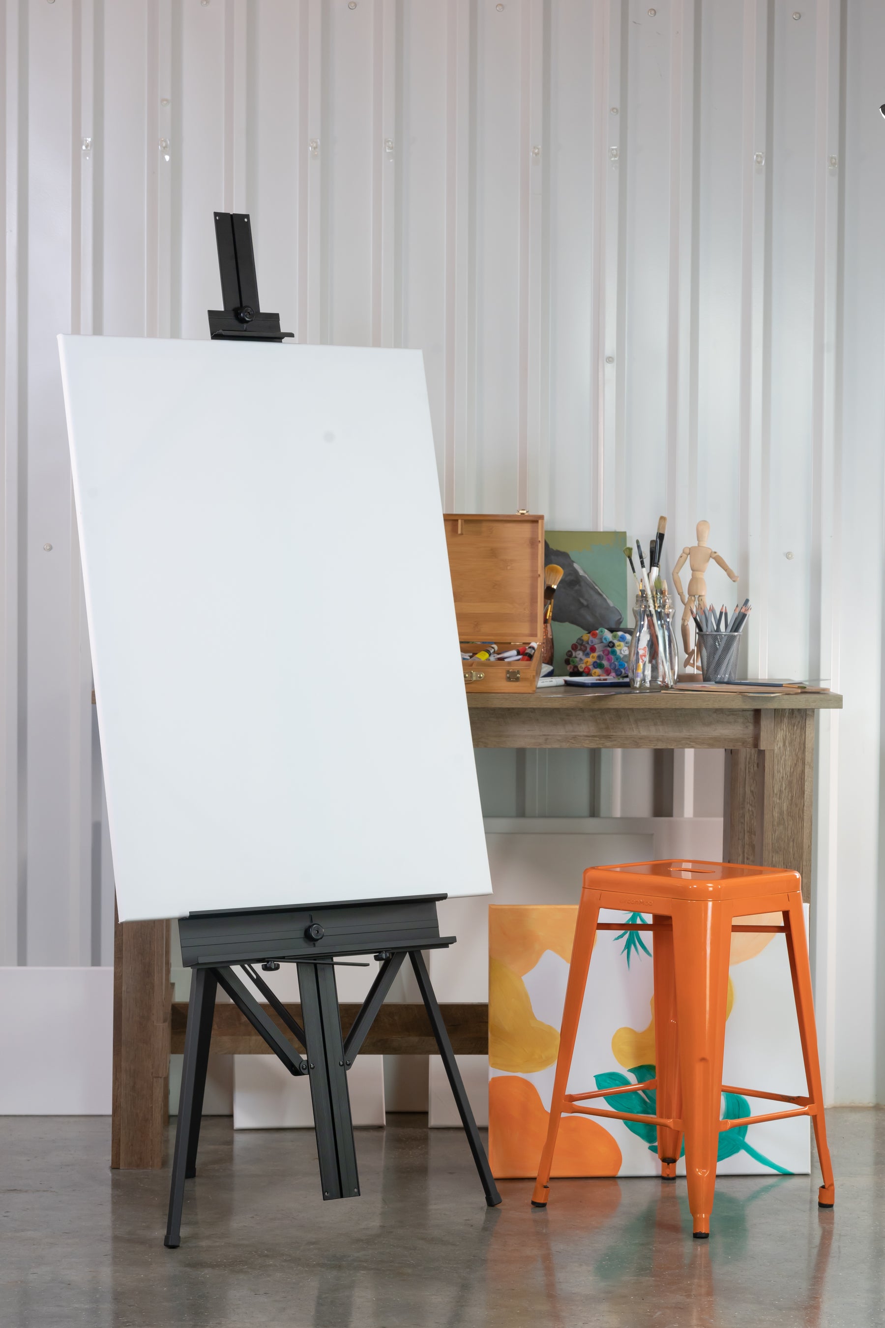 Pacific Arc - Bivouac Aluminum 67 Inch Adjustable Art Easel with Center Mast for Artists, Hobbyists, Students, and Professionals
