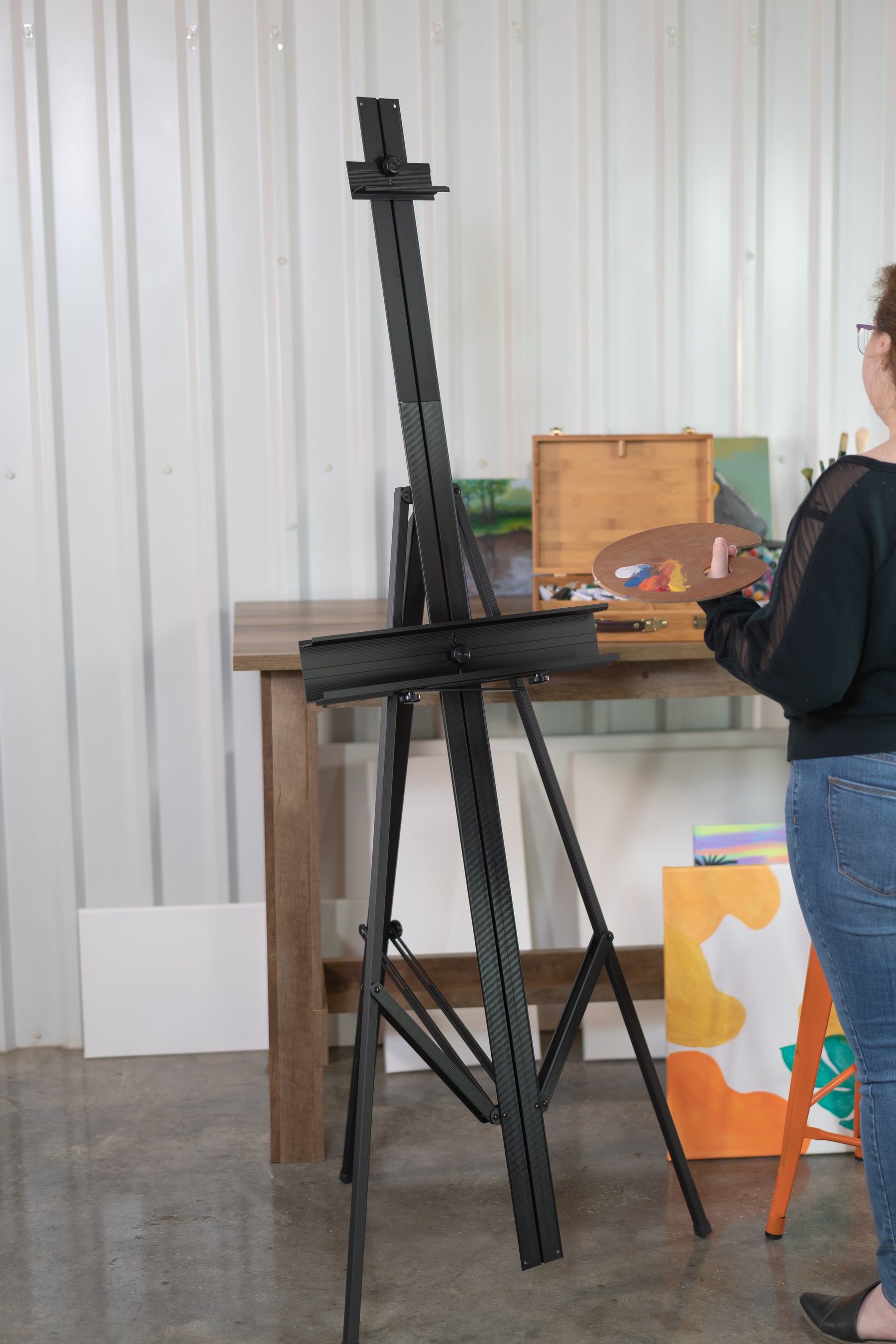 Pacific Arc - Bivouac Aluminum 67 Inch Adjustable Art Easel with Center Mast for Artists, Hobbyists, Students, and Professionals