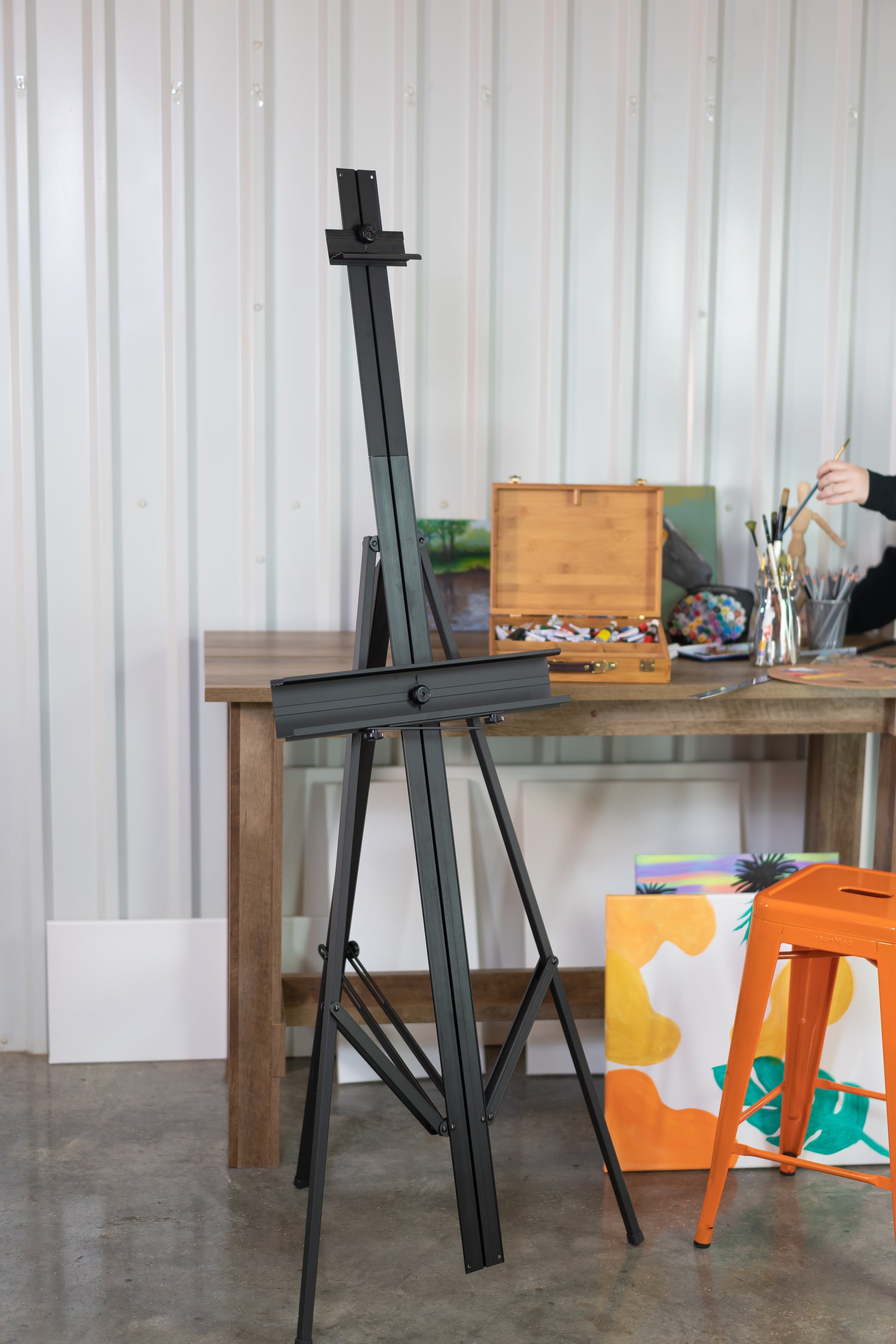 Pacific Arc - Bivouac Aluminum 67 Inch Adjustable Art Easel with Center Mast for Artists, Hobbyists, Students, and Professionals