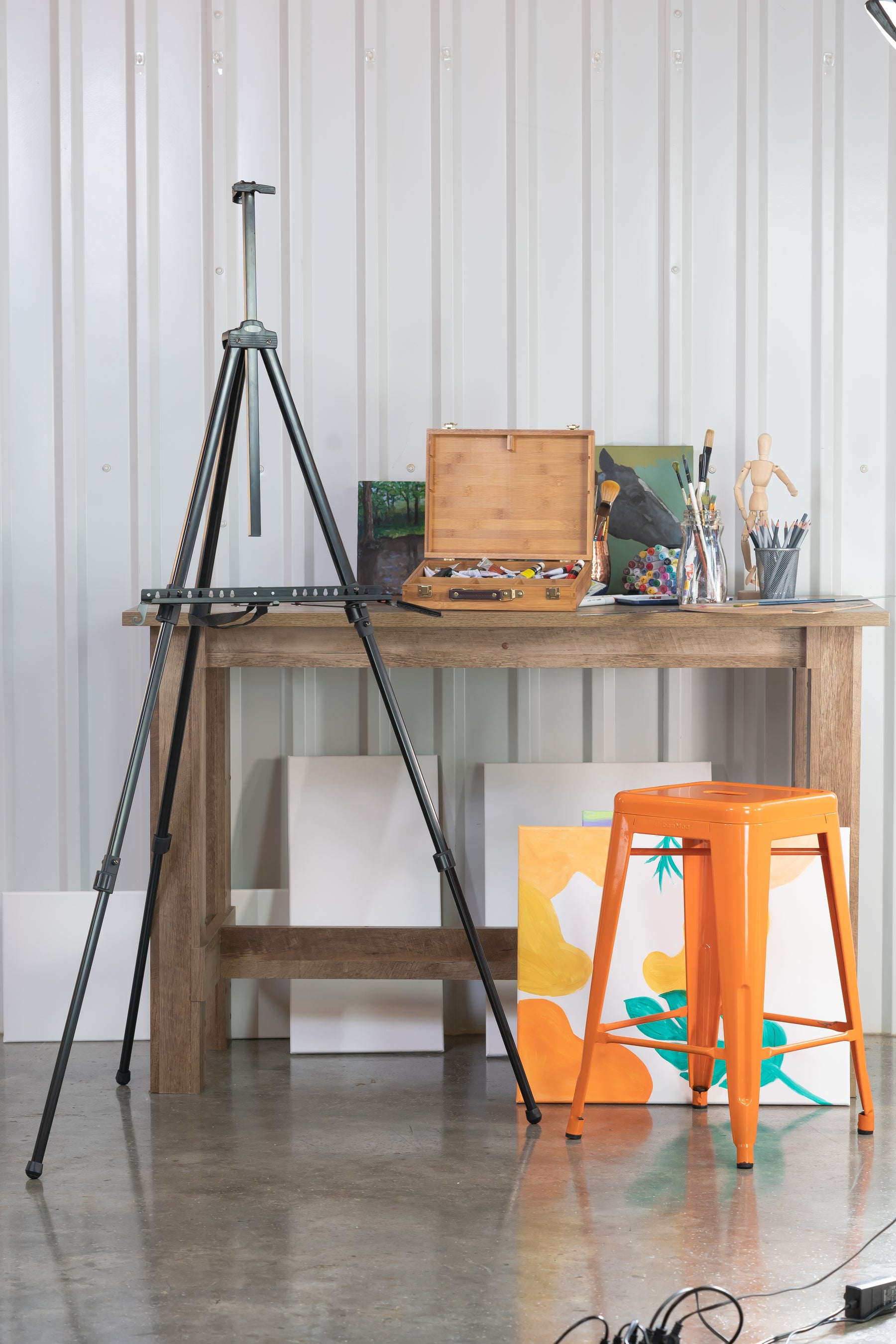 Pacific Arc - Trekker Aluminum 70 Inch Adjustable Art Easel with Carry Bag for Artists, Hobbyists, Students, and Professionals