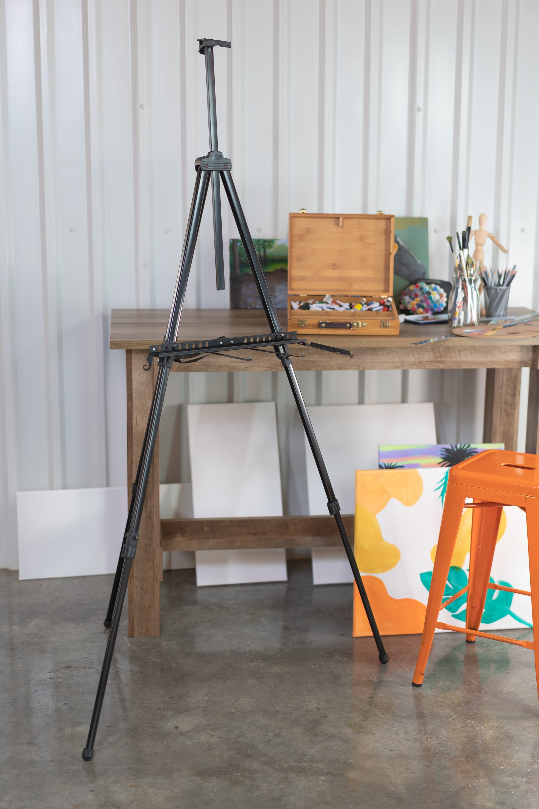 Pacific Arc - Trekker Aluminum 70 Inch Adjustable Art Easel with Carry Bag for Artists, Hobbyists, Students, and Professionals