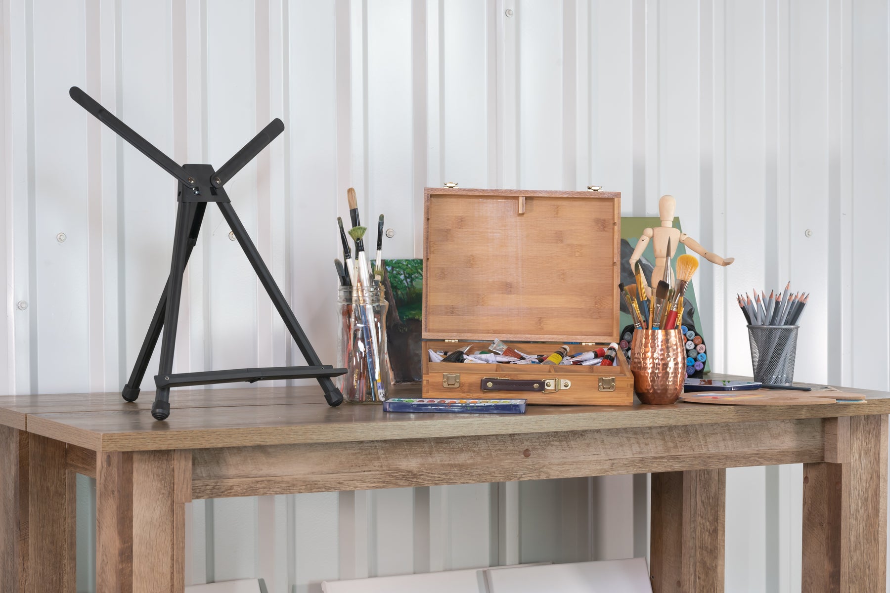 Pacific Arc, Rover Aluminum 20 Inch Adjustable Art Easel with Carrying Case for Artists, Hobbyists, Students, and Professionals