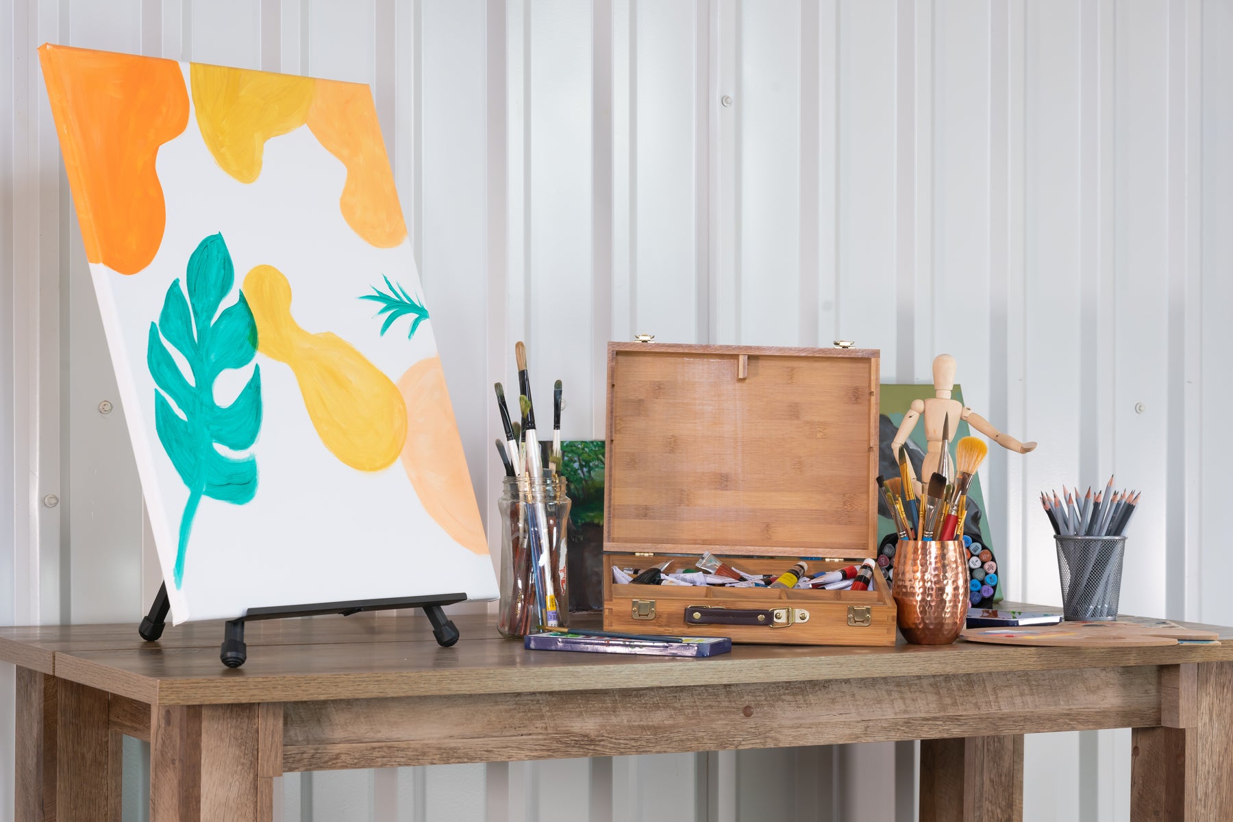 Pacific Arc, Rover Aluminum 20 Inch Adjustable Art Easel with Carrying Case for Artists, Hobbyists, Students, and Professionals
