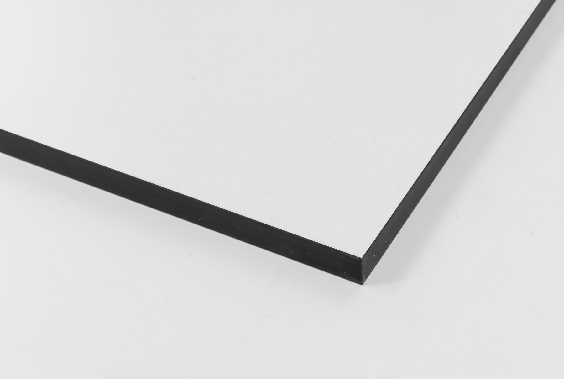 Pacific Arc, Drawing Board: white melamine, black edge