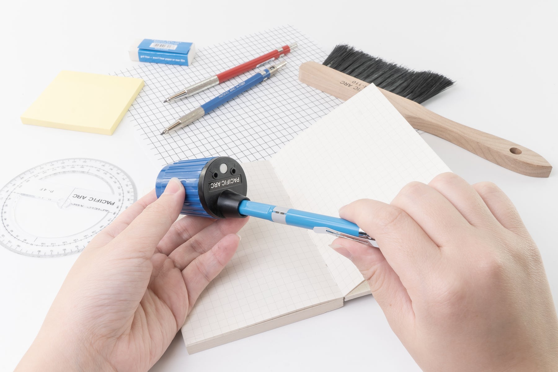 Pacific Arc, Hand Held Rotary Lead Pointer with Sharp and Blunt Settings and Lead Cleaner, Blue